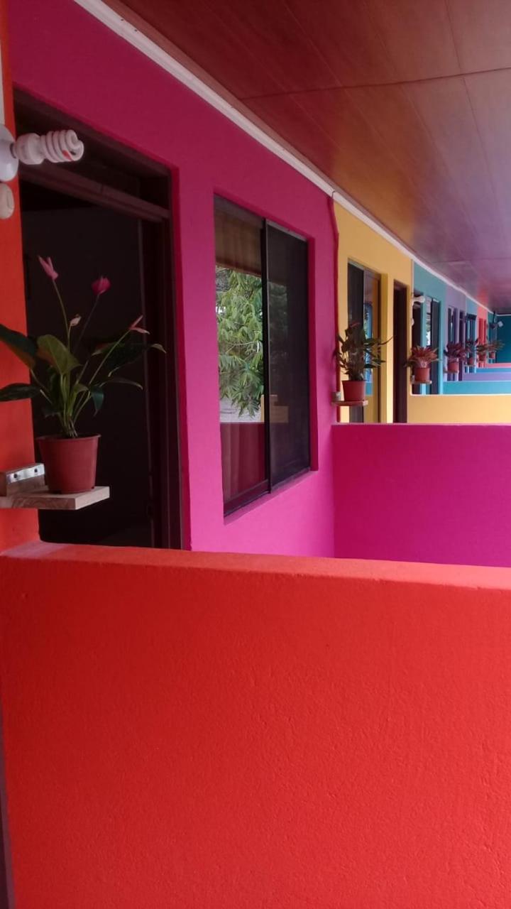 Cabinas Surf Side Cahuita Εξωτερικό φωτογραφία
